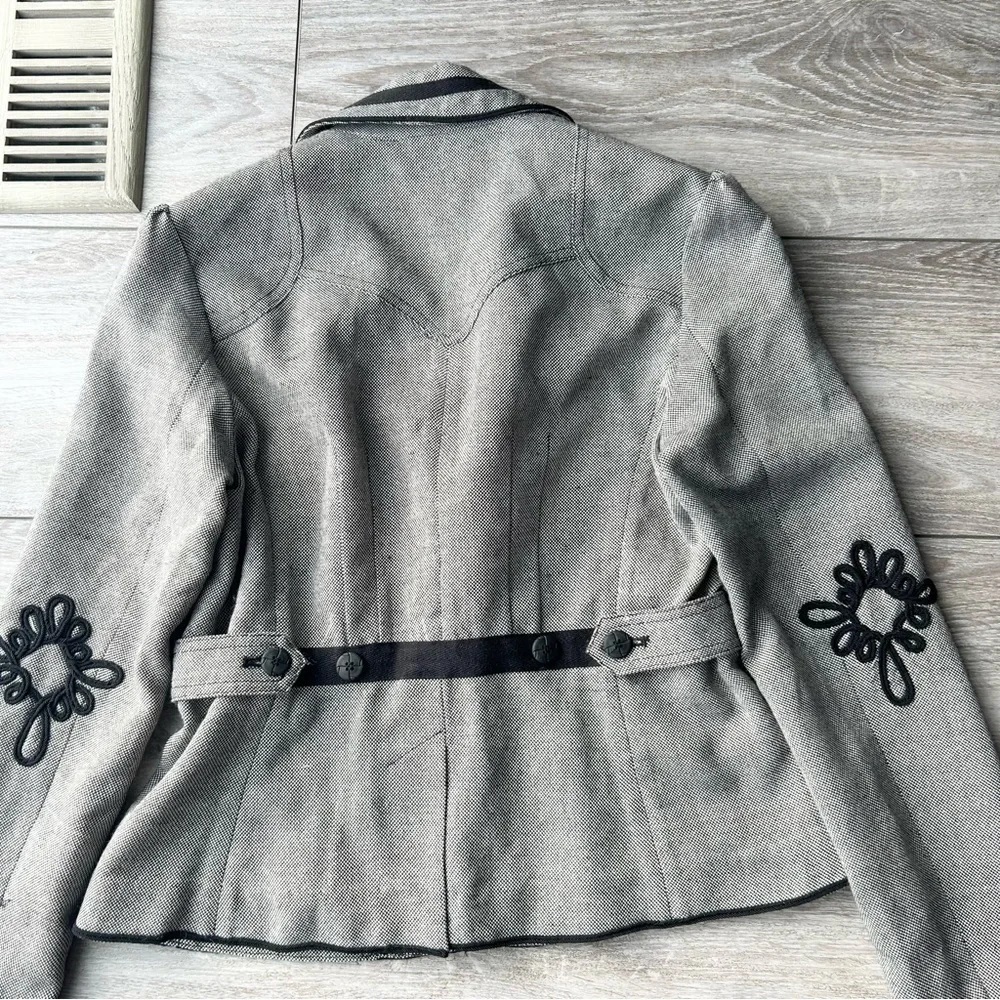 Tristan & Iseut Wool Blend Puff Sleeve Embroidery Blazer - Picture 13 of 15